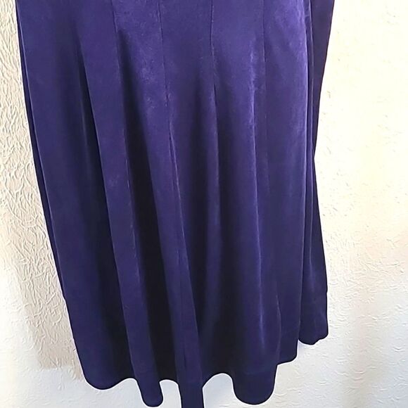 Robbie Bee Signature Deep Blue Dress with Grommets at Neckline, Size Large - Picture 3 of 7